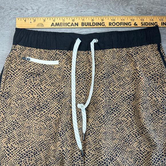 Vuori Banks Short Brown Black Med Men's - Picture 5 of 8